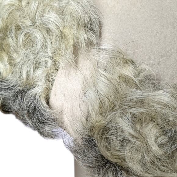 Vintage fur trimmed cap hat beige and gray with Schuster's hat box - Picture 5 of 10